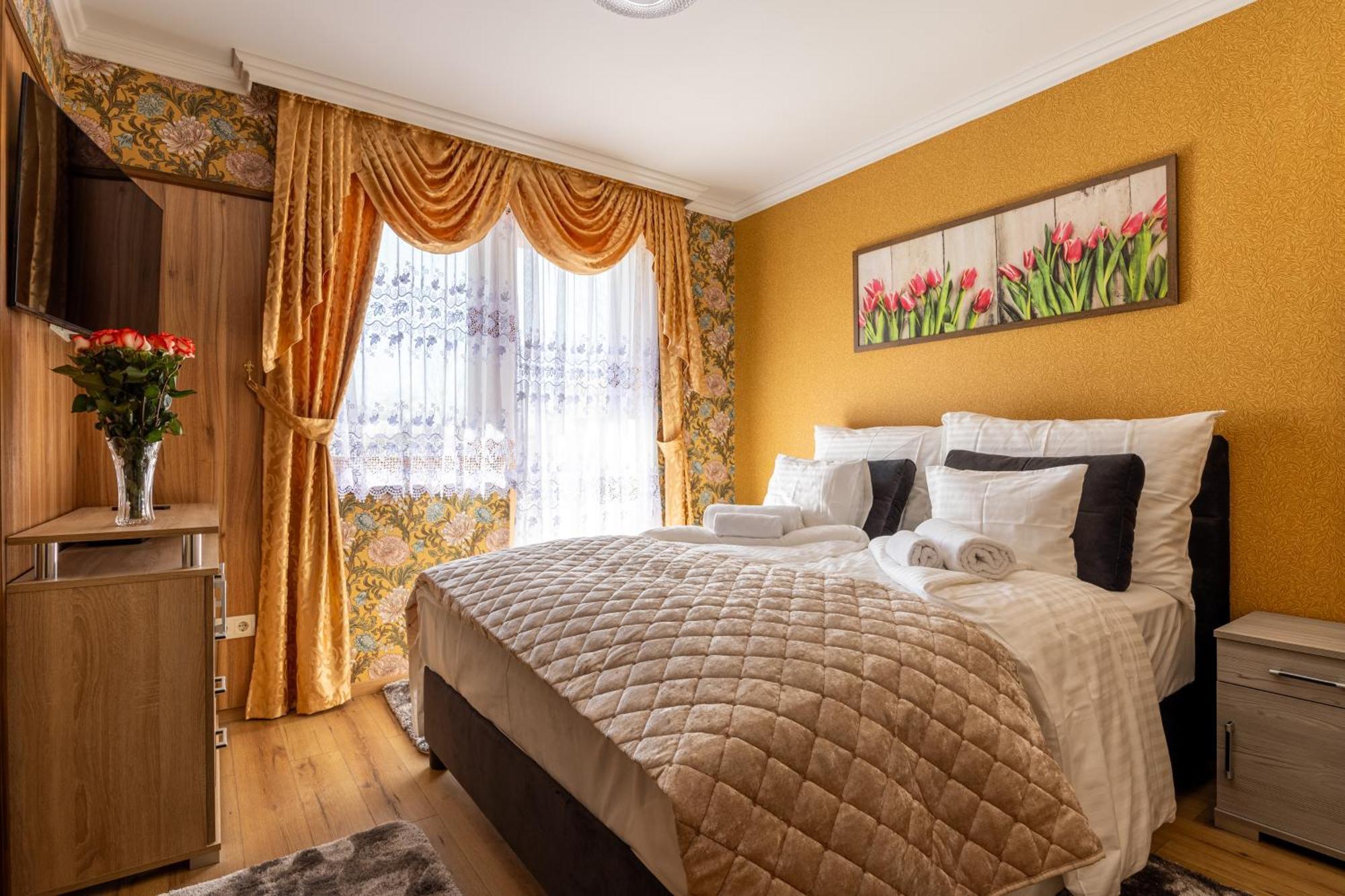 Voeroes Alom Panzio Bed & Breakfast Tiszakecske Exterior photo