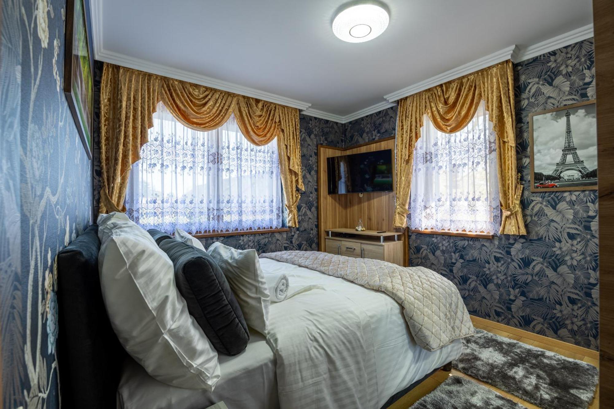 Voeroes Alom Panzio Bed & Breakfast Tiszakecske Exterior photo
